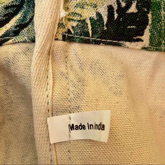 Botanical Pom Pom Tote With Inside Pocket Gift - Picture 11 of 11